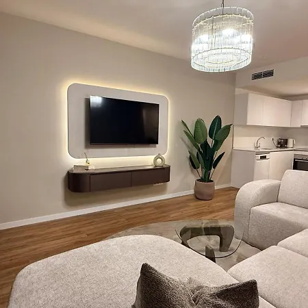 Modern In Valle With Pool Estepona